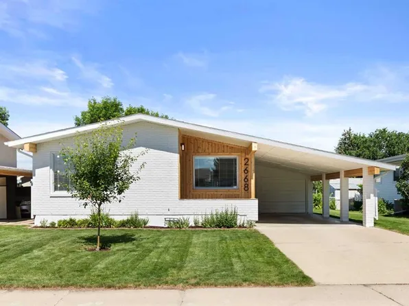 2668 Thompson Cres SE, Medicine Hat, AB T1B 1C4