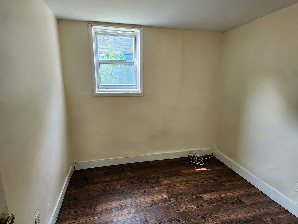 1st image of 1035 West Ave APT 1