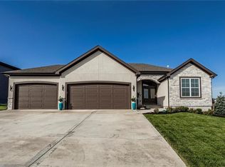 15475 W 172nd Ct, Olathe, KS 66062