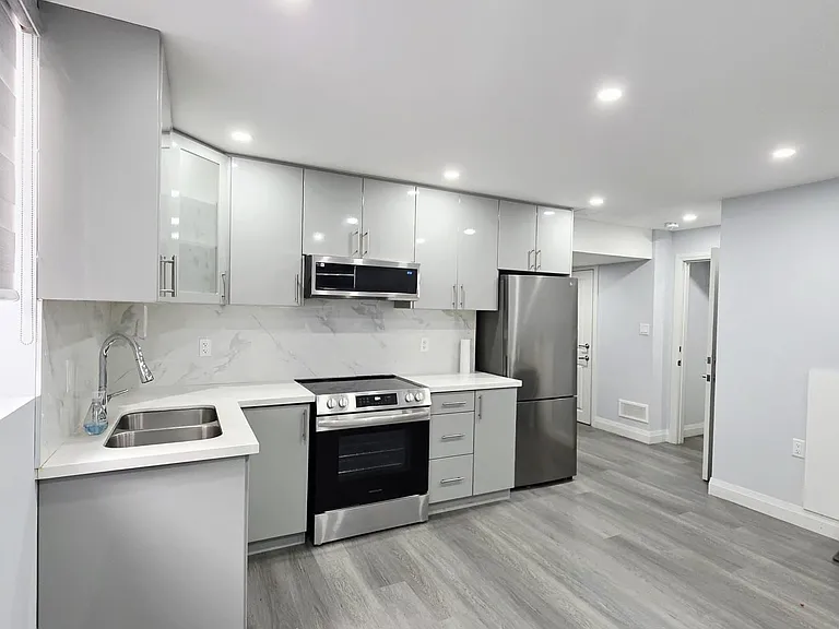 3756 Stewart Ave #BASEMENT — Photo 5