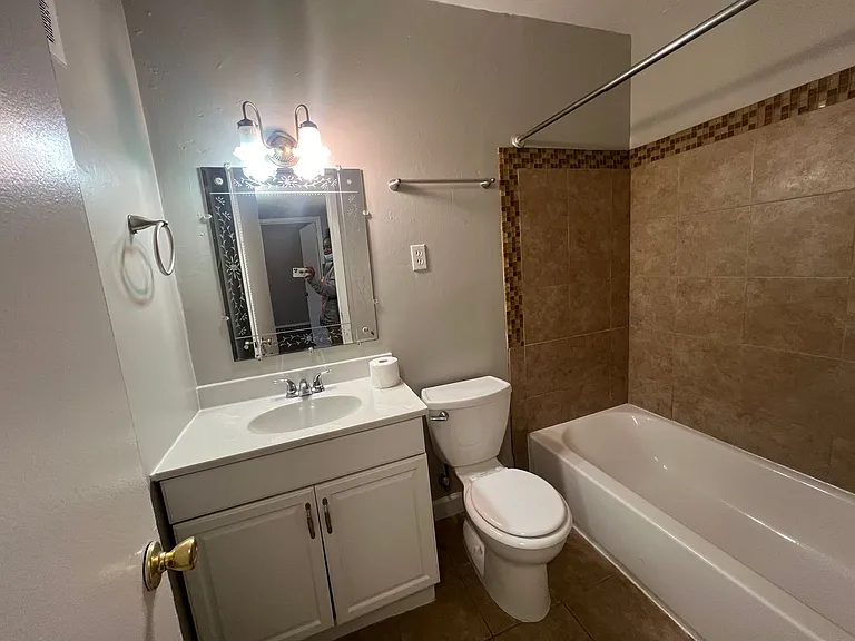 3471 Douglass Ave — Photo 6