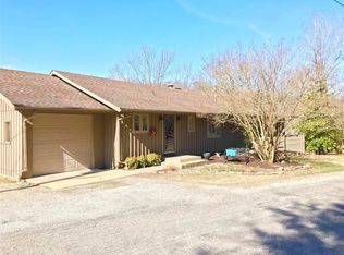 1385 Highland Park Dr, Eureka Springs, AR 72631