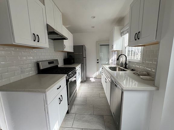 5th image of 8783 Cattaraugus Ave #8783