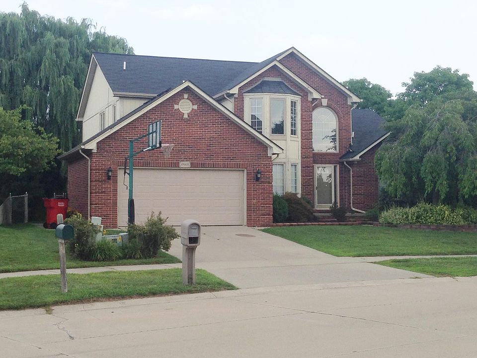 1st image of 49008 Morning Glory Dr