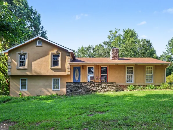 150 Aspen Lake Dr E, Newnan, GA 30263