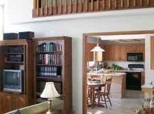 10930 Oakbriar Ct, Fort Wayne, IN 46845