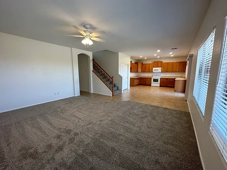 21372 N Sunset Dr — Photo 2