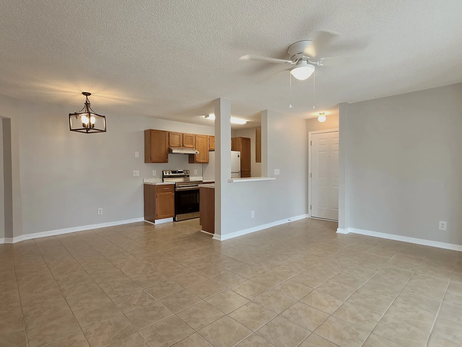 3 bed, 1251 sqft, $1,775 — Photo 3