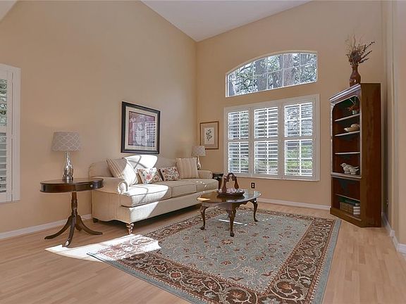 4th image of 13120 Greengage Ln