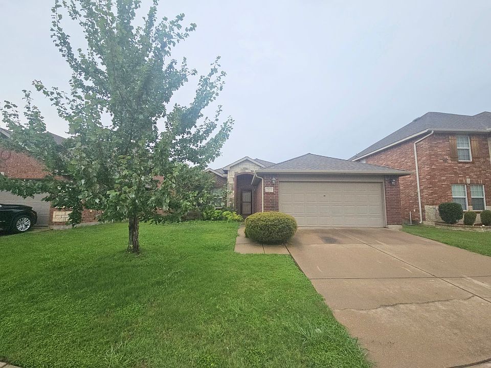 1st image of 2404 Clairborne Dr