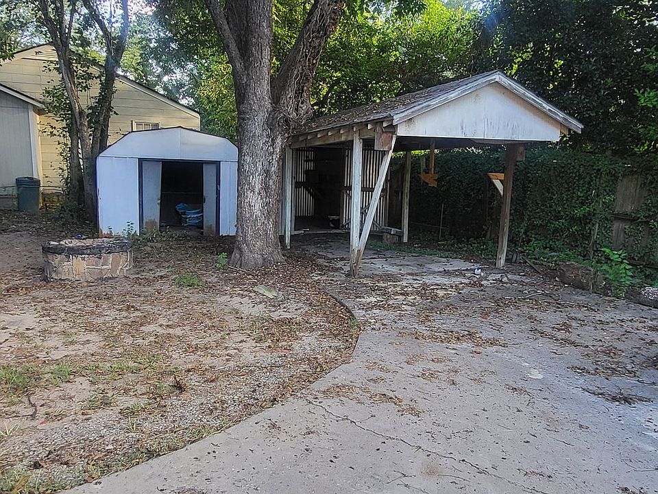 2nd image of 1113 Woodrow Ave