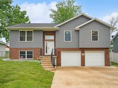 8855 Conrad Ave, East Dubuque, IL, 61025