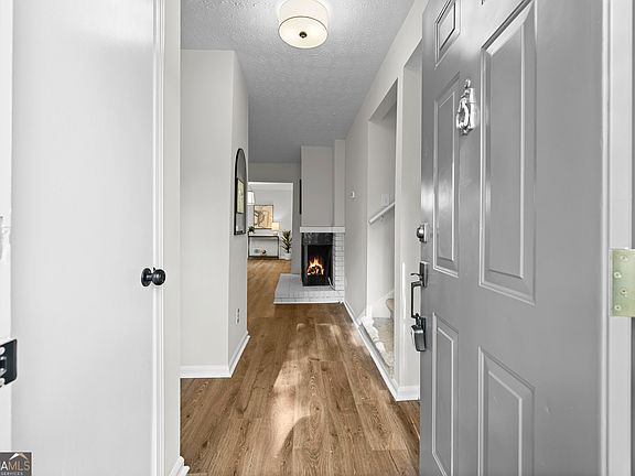 5th image of 4424 Twin Creek Dr NE