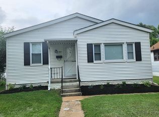 925 Saint Clair Ave, Belleville, IL