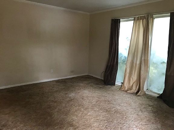 3rd image of 123 Lynbrook Dr