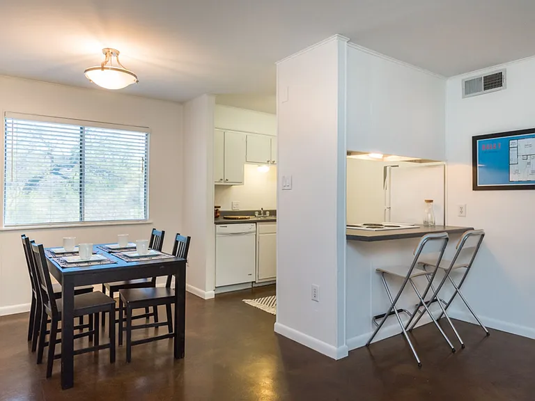 3914 Avenue D — Photo 7