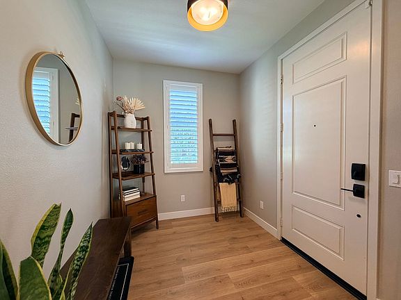 4th image of 31 Jarano St