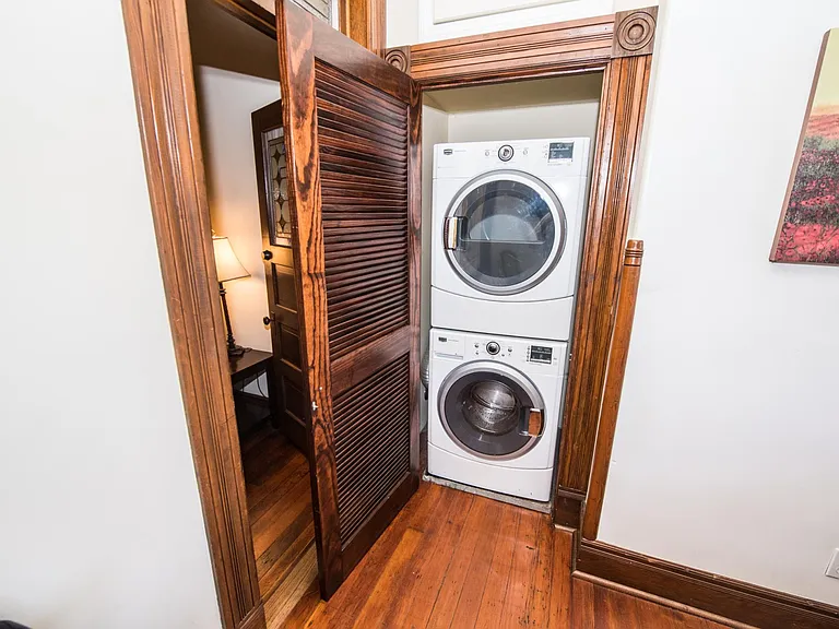 218 Ash St #218 — Photo 4