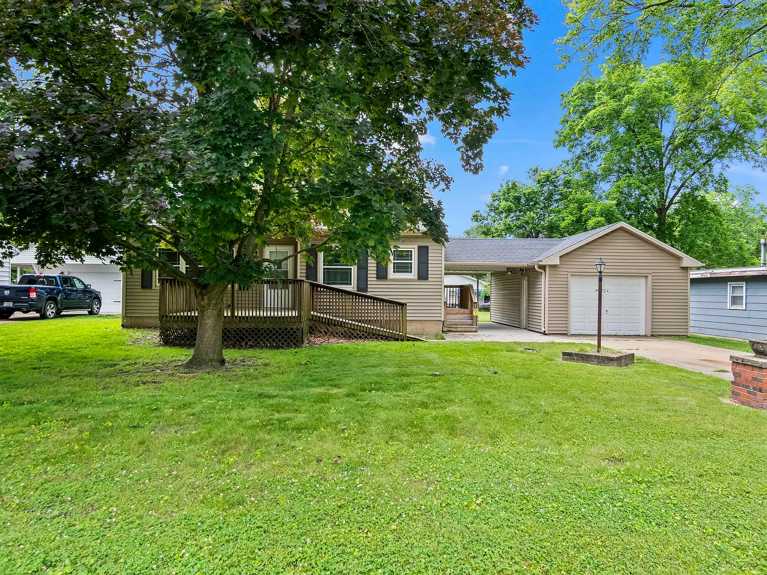 4 bed, 1000 sqft, $1,750 — Photo 3