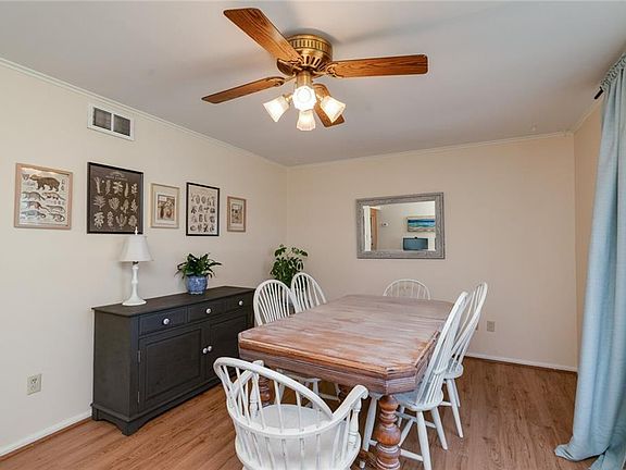 Spacious Dining Room 