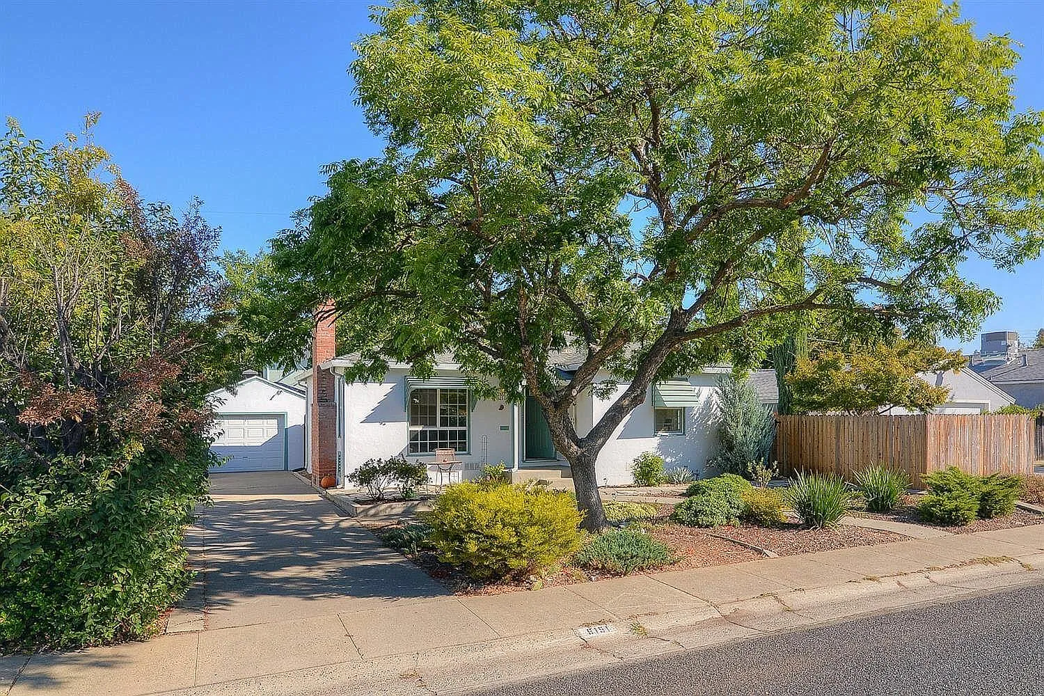 6151 1st Ave photo 1