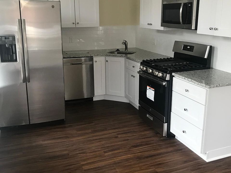 2nd image of 7127 Germantown Ave #201