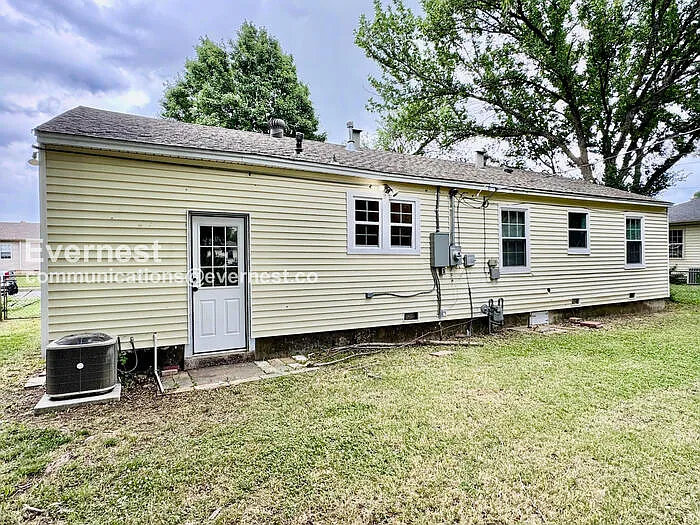 802 N Birch St — Photo 14