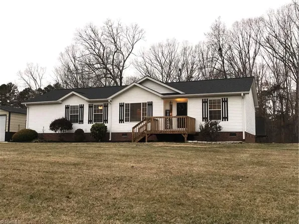 3425 Marie Dr, Trinity, NC 27370