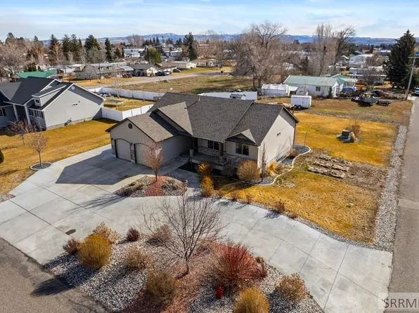 303 S Park Ave, Firth, ID 83236