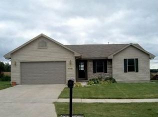 4556 Deer Point Dr, Janesville, WI 53546