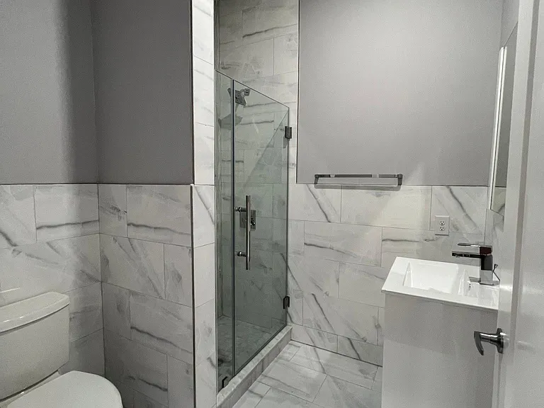 304 Richmond St #5 — Photo 5