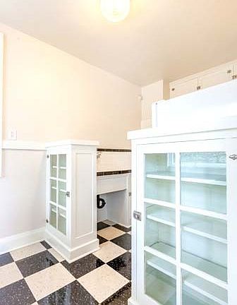 3rd image of 2170 NE Hancock St #88d5fc7a4