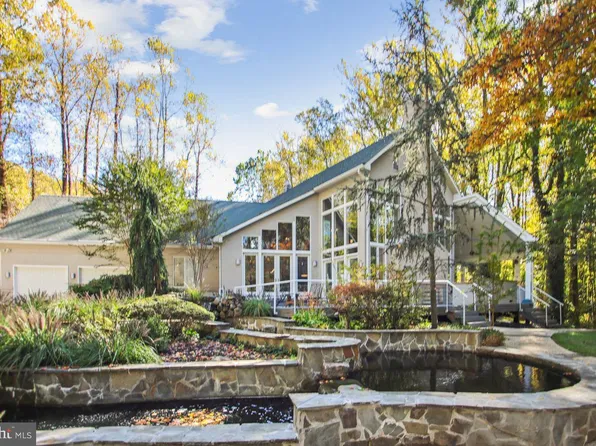 1158 Goldfinch Ln, Millersville, MD 21108