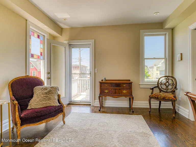 16 Abbott Ave — Photo 25