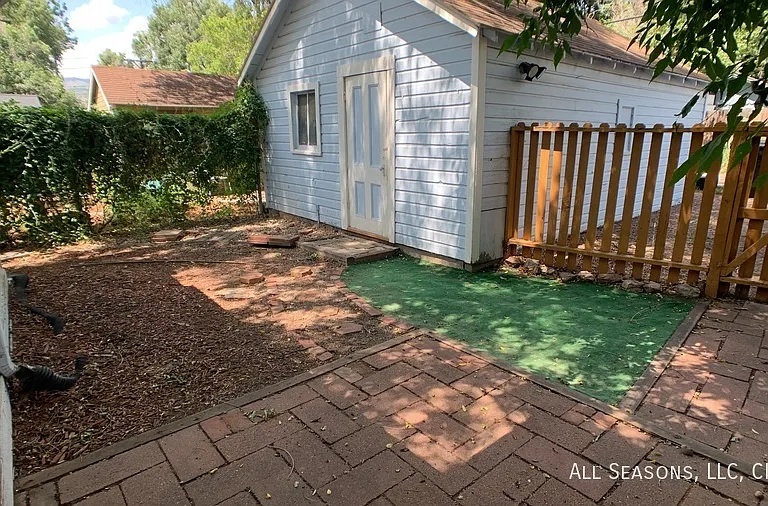 3012 W Pikes Peak Ave — Photo 10