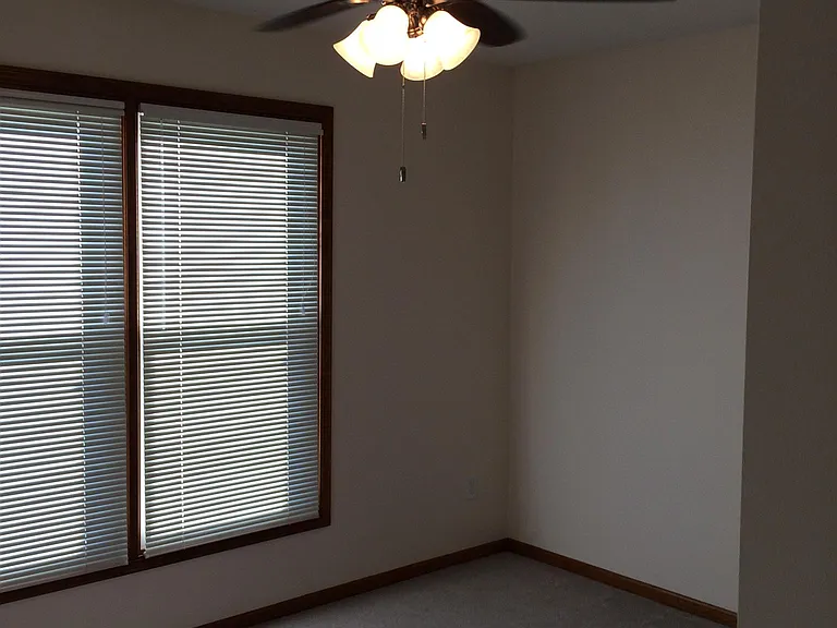 1200 NE Franklin Dr — Photo 25