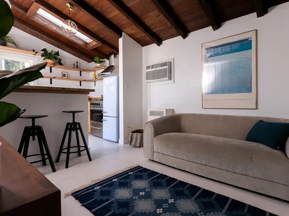 1564 Talmadge St #2, Los Angeles, CA 90027