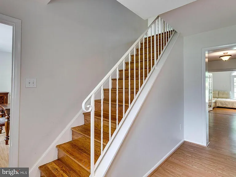 7002 Tyndale St — Photo 14
