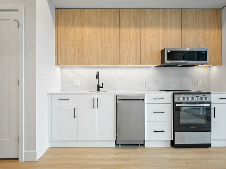 34395 Gladys Ave — Photo 12