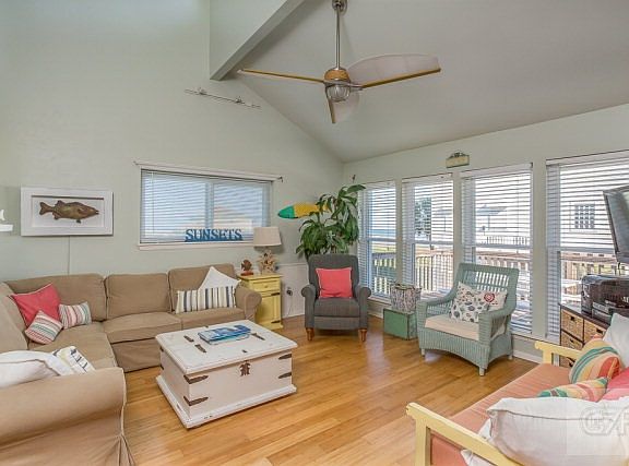 2nd image of 21221 Gulf Dr
