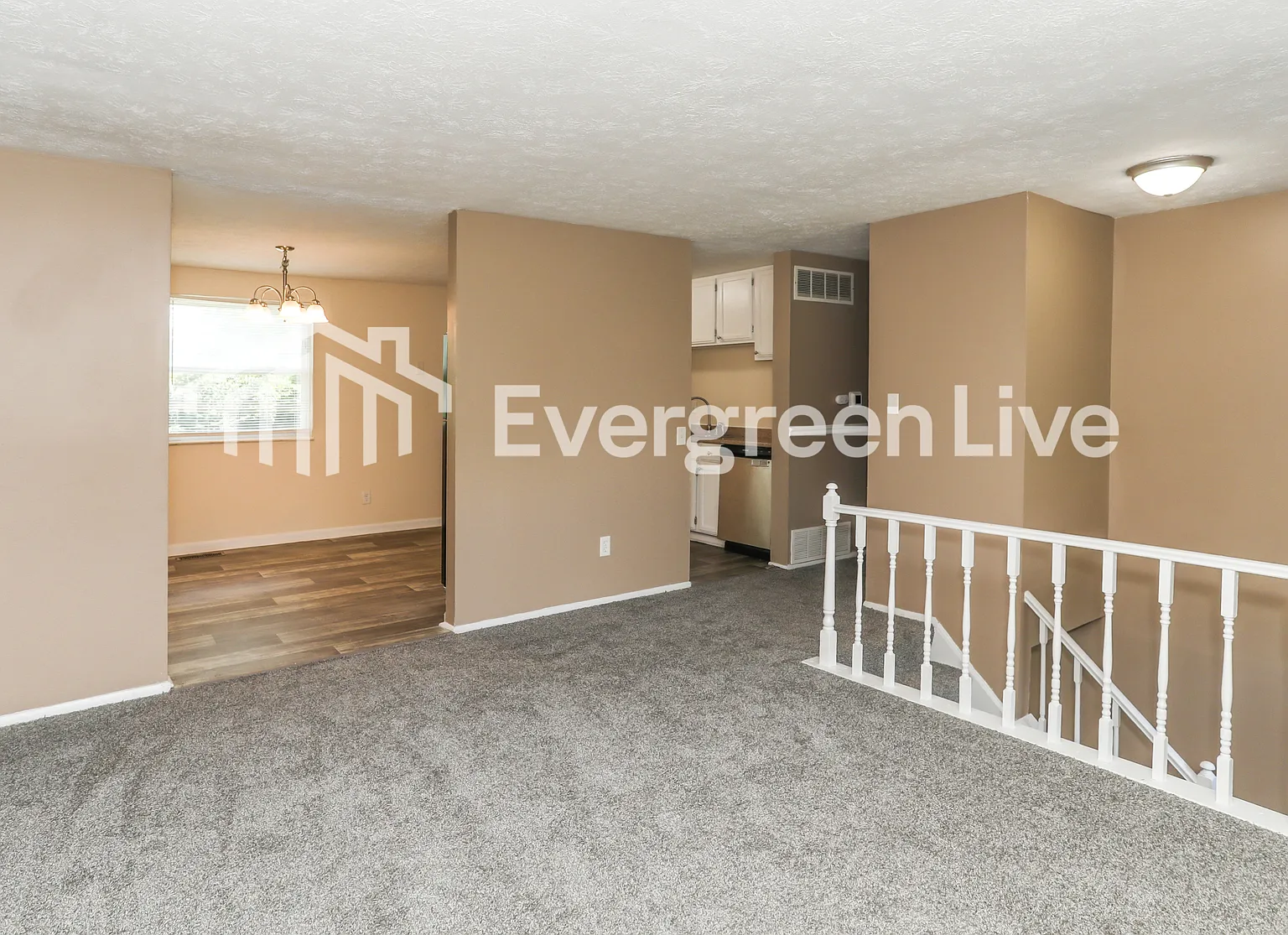 3 bed, 2.0 bath, 1500 sqft, $1,945 — Photo 4
