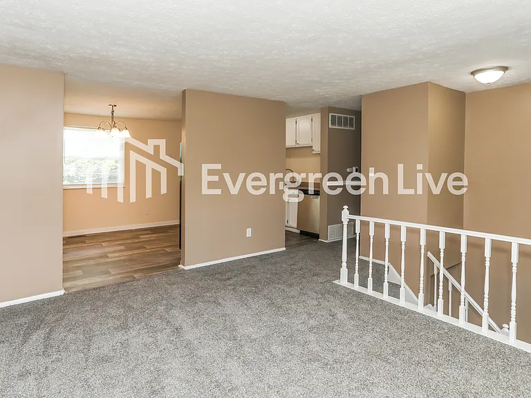 10298 Menominee Dr — Photo 4