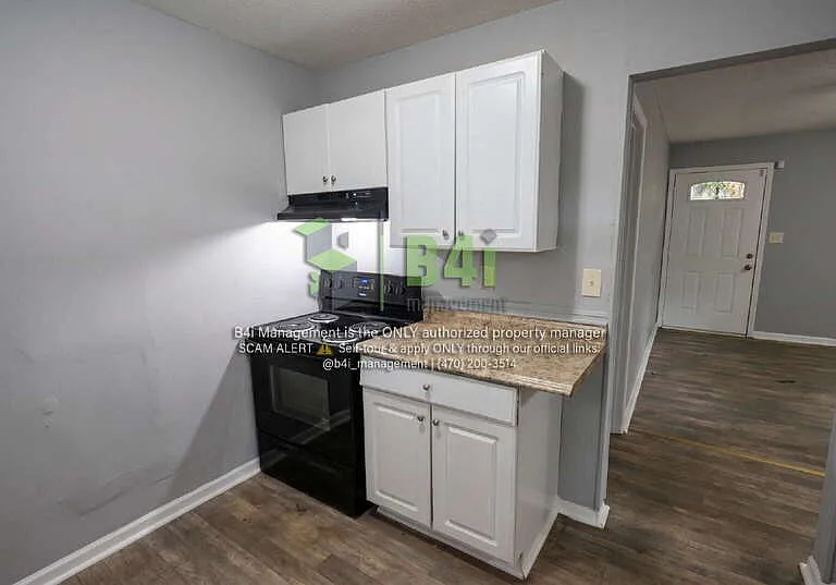 324 Macedonia Rd SE — Photo 6