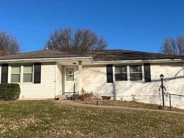 3309 Beck Rd, Saint Joseph, MO 64506