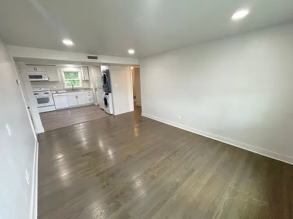 200 Eheart St SE