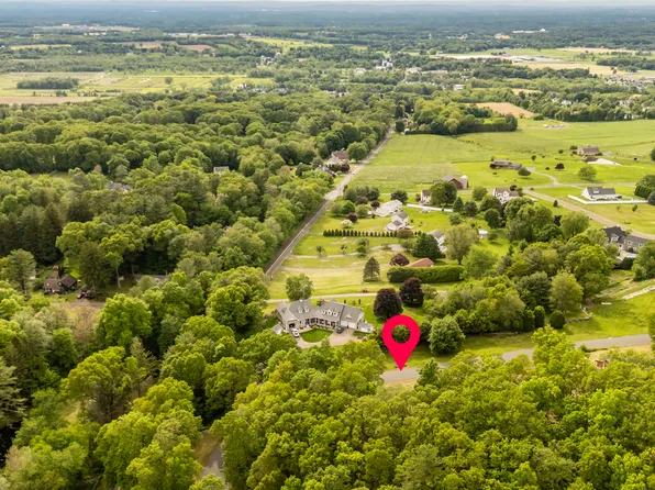 2 Setting Sun Trail, Ellington, CT 06029