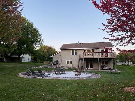 2nd image of 1822 Fountain Ln