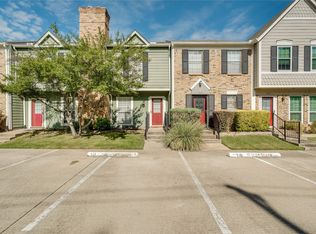 111 Churchill Ln, Euless, TX 76039