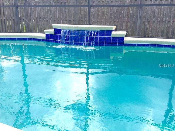 4th image of 103 Azalea Dr