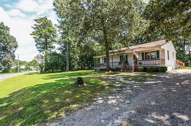 1st image of 23925 Fieldshire Ln
